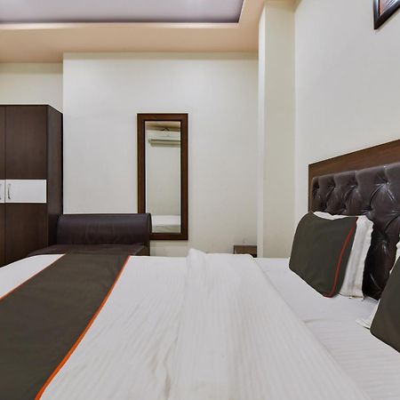 Super Hotel O Ratnam Palace Udaipur Kültér fotó