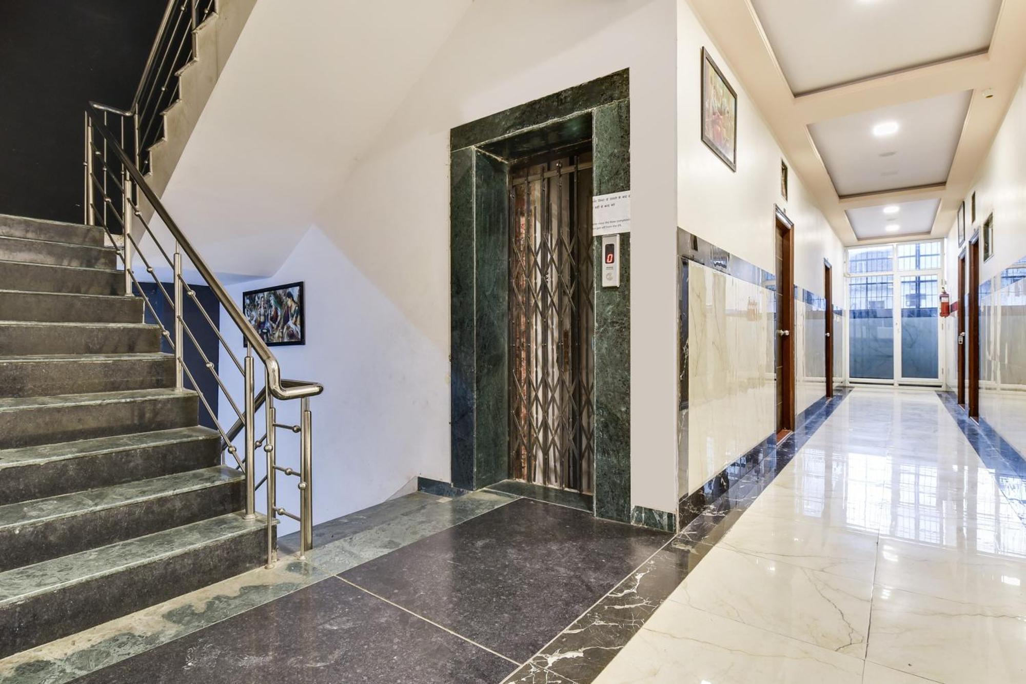 Super Hotel O Ratnam Palace Udaipur Kültér fotó