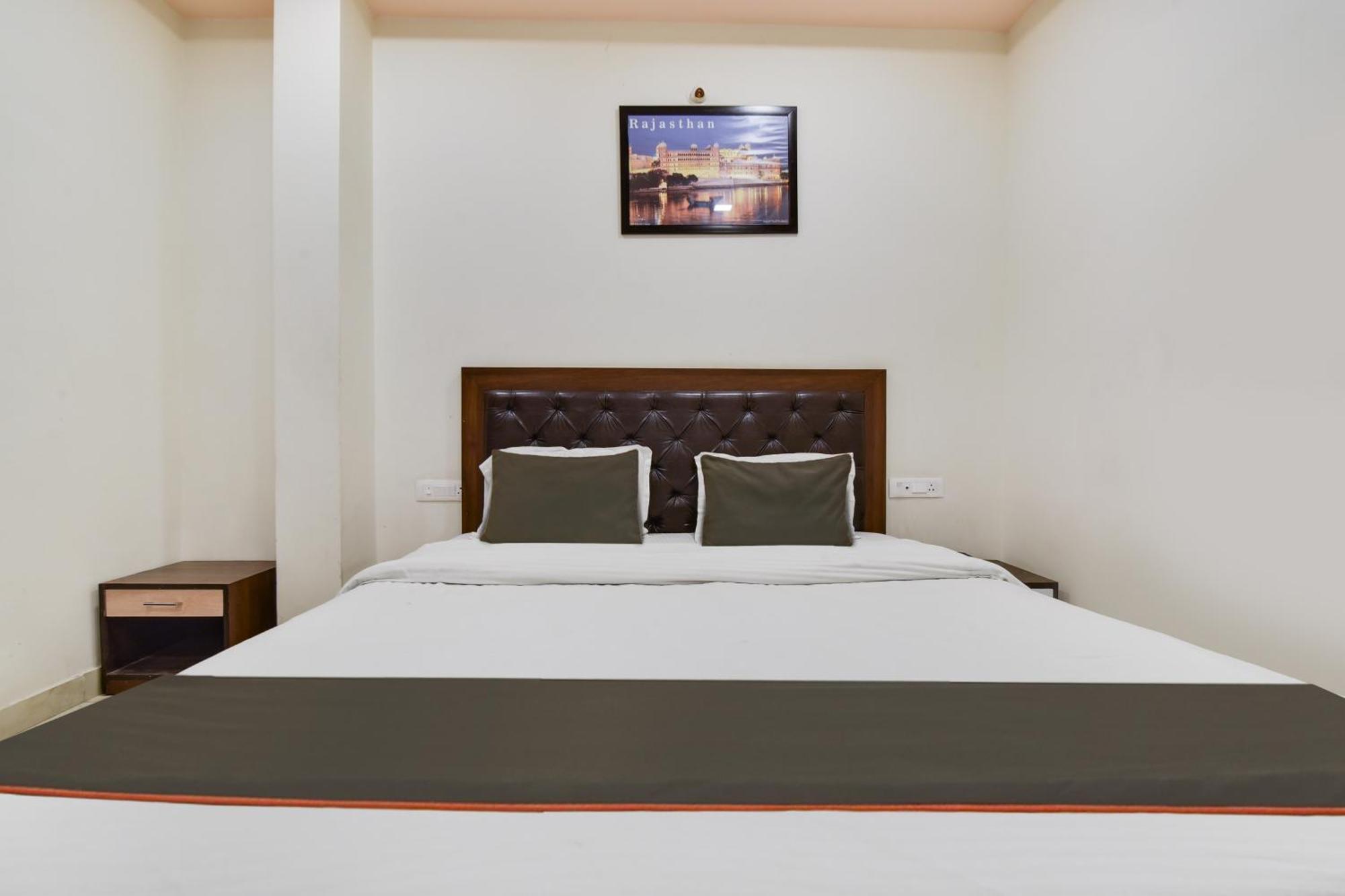 Super Hotel O Ratnam Palace Udaipur Kültér fotó
